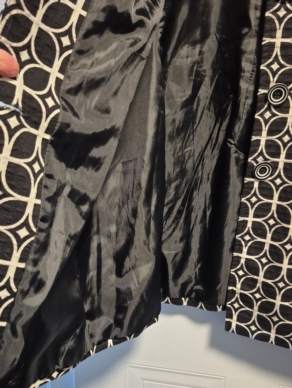 CHAPTER ONE, Long-line Jacket, Fully Lined, 2 Patch Pockets, Black & Cream, Med. - Picture 5 of 10
